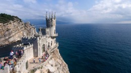 Стоит ли ехать в Крым летом: преимущества отдыха и достопримечательности полуострова