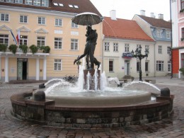 Ратушная площадь в Тарту