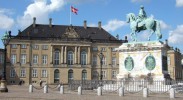 Дворец Амалиенборг, Дания