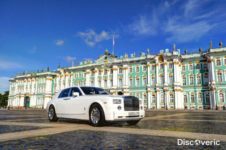 Аренда автомобилей для осмотра достопримечательностей в Санкт-Петербурге