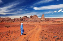 Поиск пропавших в пустыне туристов-экстремалов. Алжир