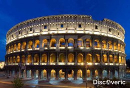 Колизей – одно из семи «новых» чудес света. Италия