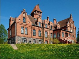 Яунмокский дворец. Латвия → Тукумс → Архитектура