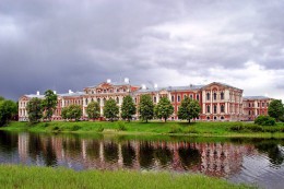 Елгавский дворец. Архитектура