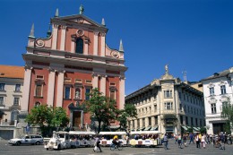 Церковь Францисков. Любляна → Архитектура