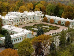 Мариинский дворец. Киев → Архитектура