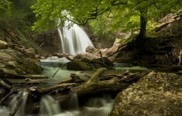 Водопад "Джур-Джур". Природа