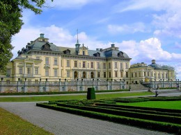 Дроттнингхольмский дворец. Архитектура