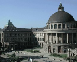 Университет в Цюрихе. Швейцария → Цюрих → Архитектура