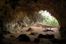 Пещеры Табон. Музеи