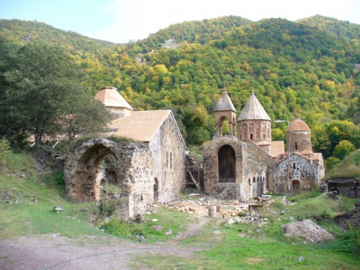 Монастырь Амарас. Нагорный Карабах → Архитектура