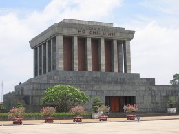 Мавзолей президента Хо Ши Мина и его Дом - резиденция. Вьетнам → Ханой → Музеи