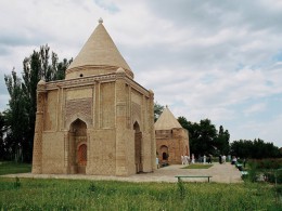 Мавзолей Айша-Биби. Казахстан → Жамбылская область → Архитектура