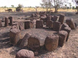 Кольца камней-мегалитов в Сенегамбии. Музеи