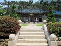Храм Jingwansa в Сеуле. Южная Корея → Сеул → Архитектура