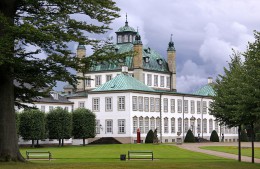 Дворец Фреденсборг. Хилерёд → Архитектура