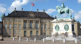 Дворец Амалиенборг. Дания → Архитектура